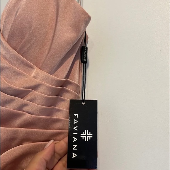 SOLD Long Formal Dress > Size 4 > Light Pink > Strapless/Padded - Picture 9 of 11